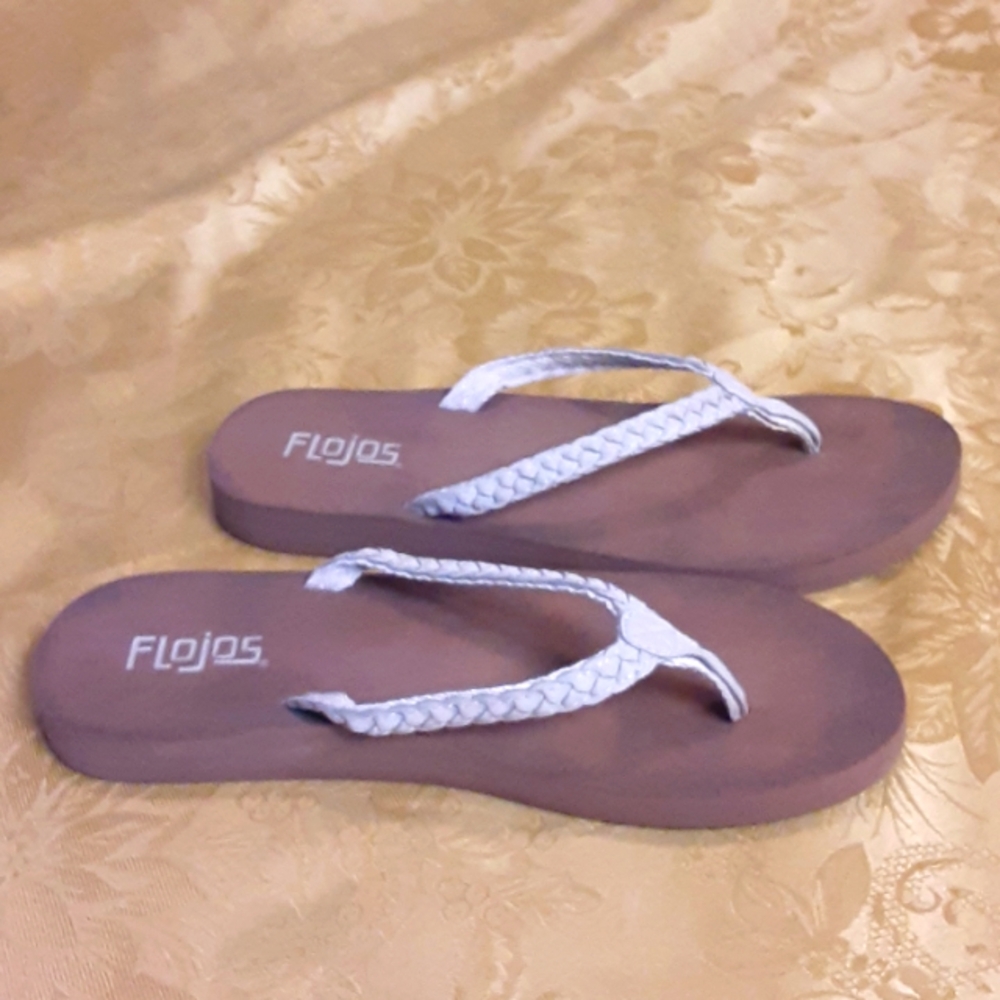 Flojos Sandals Sky, Perfec⁴÷t for casual wear Size 7 Color Grey